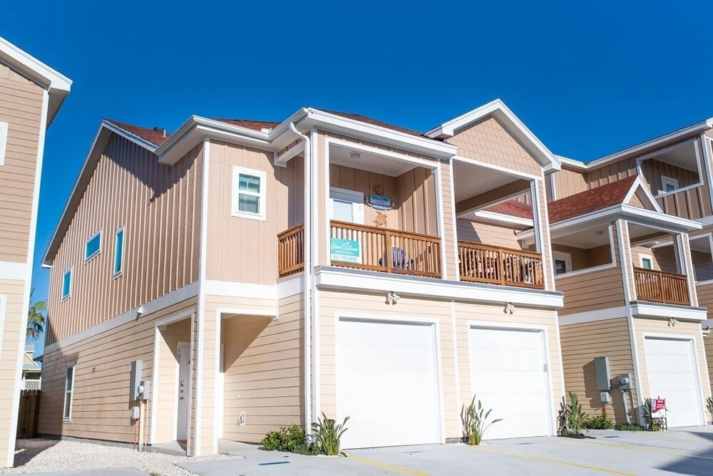Weather Oar Knot 3 Bedroom Townhouse