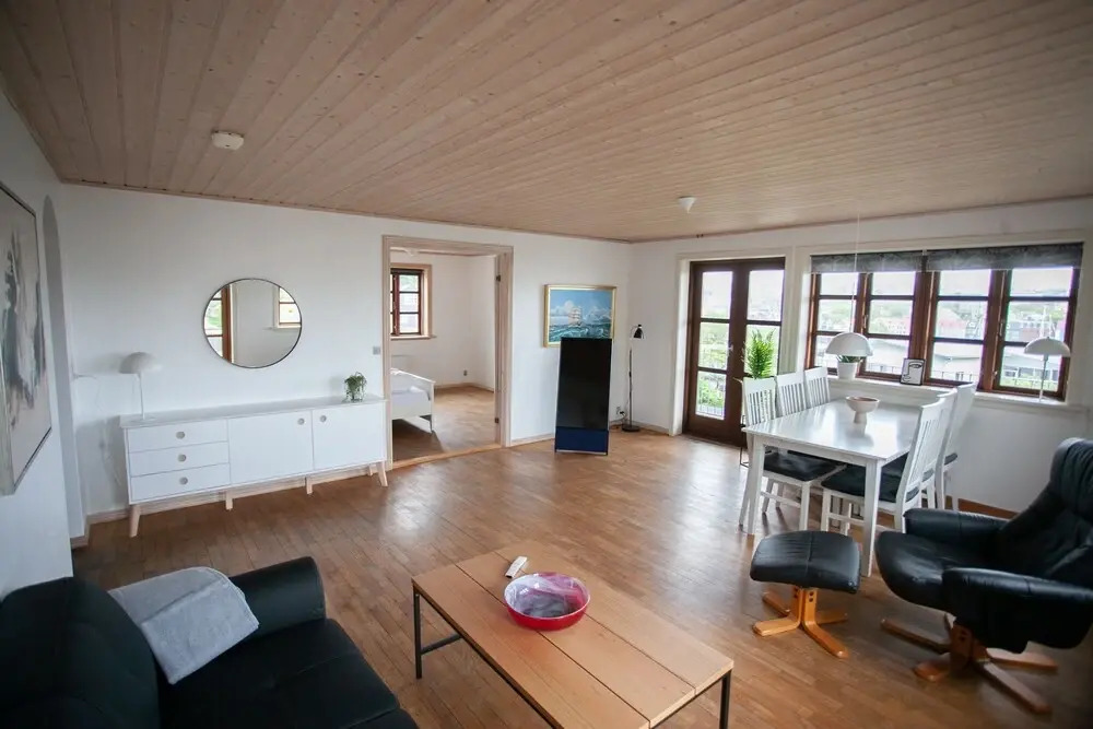 Downtown - City View - 2 BR - Spacious