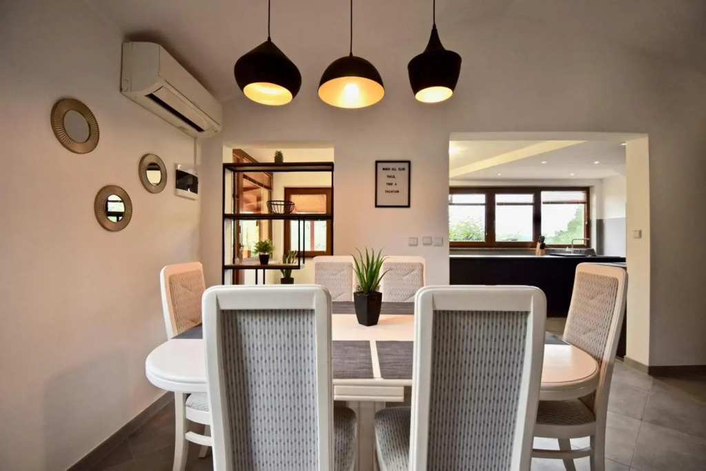 Relaxing holiday house with terrace sea view