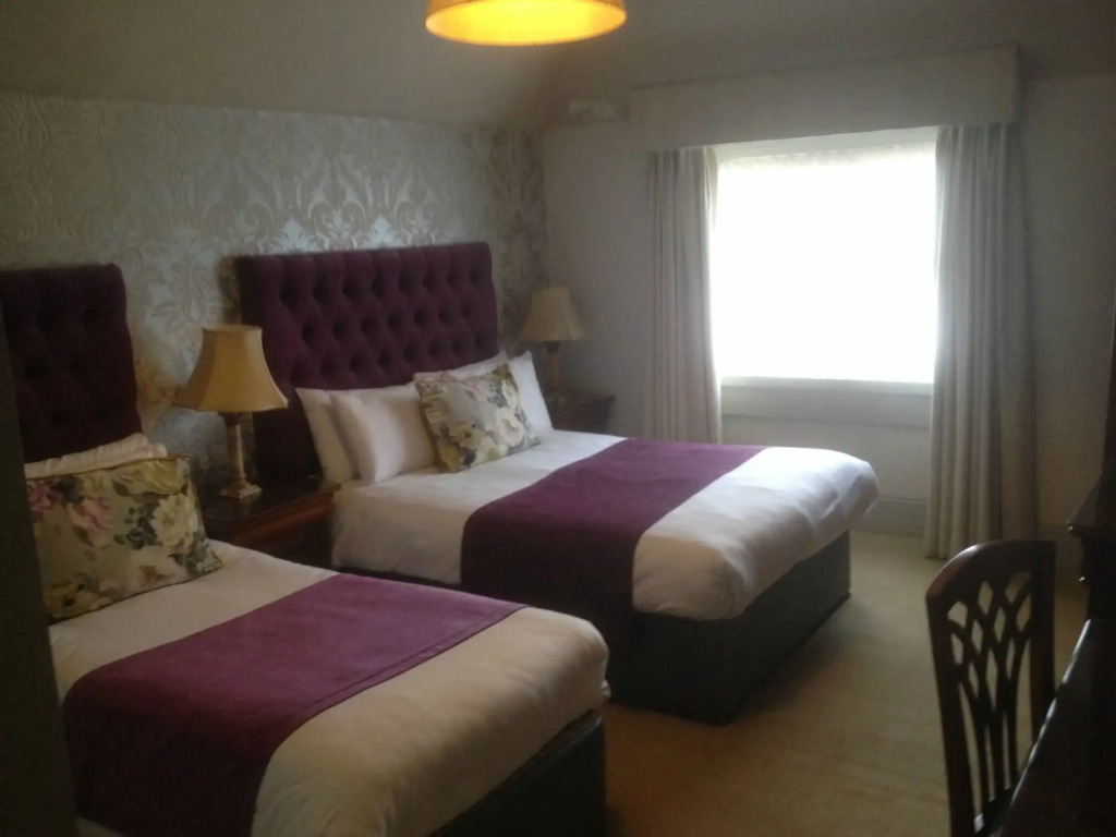 Barrys Hotel