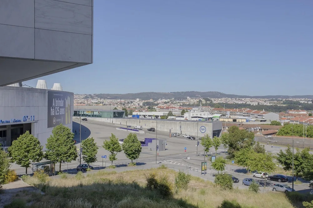 Liiiving in Porto - Balcony Dragão View