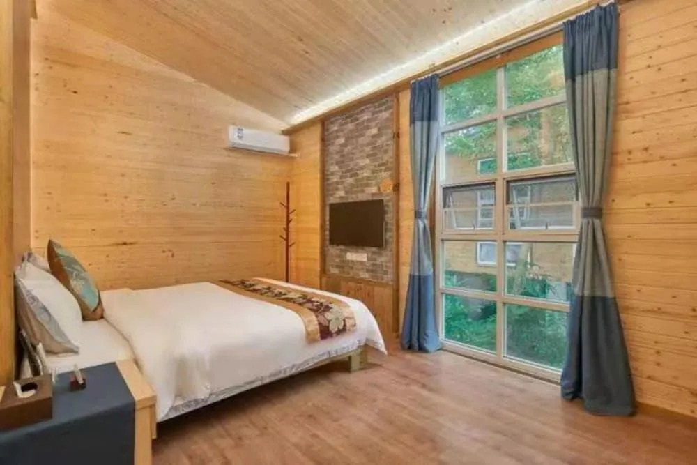 Hongdouchan Wooden House