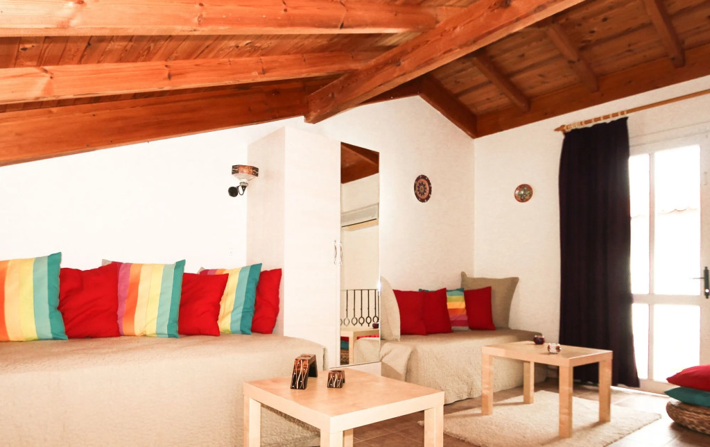 Отель Aydos Hotels & Breeze Restaurant
