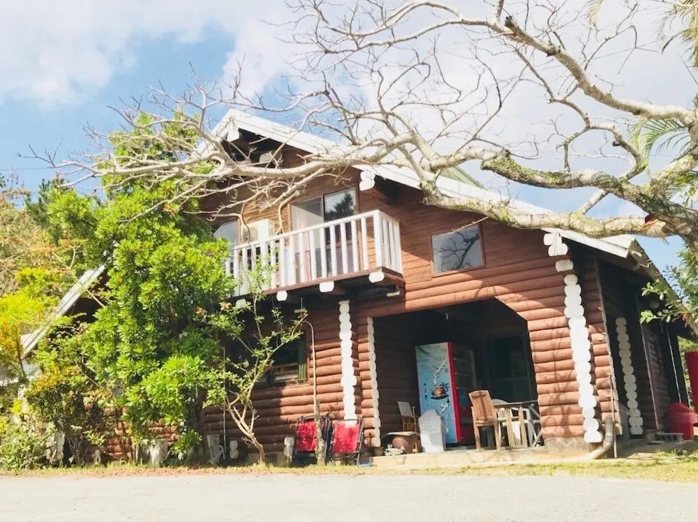 Guest House Long Island - Hostel