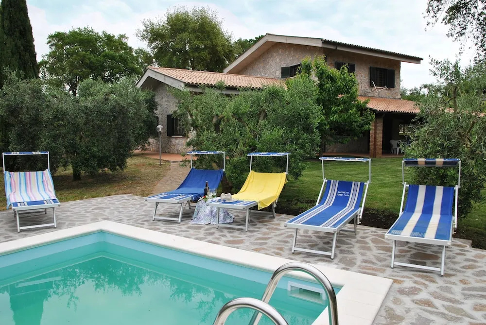 Holiday House for 8 Persons With Pool