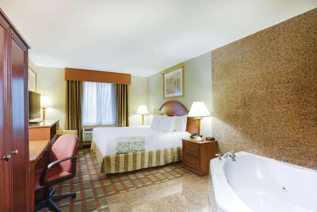 La Quinta Inn Queens