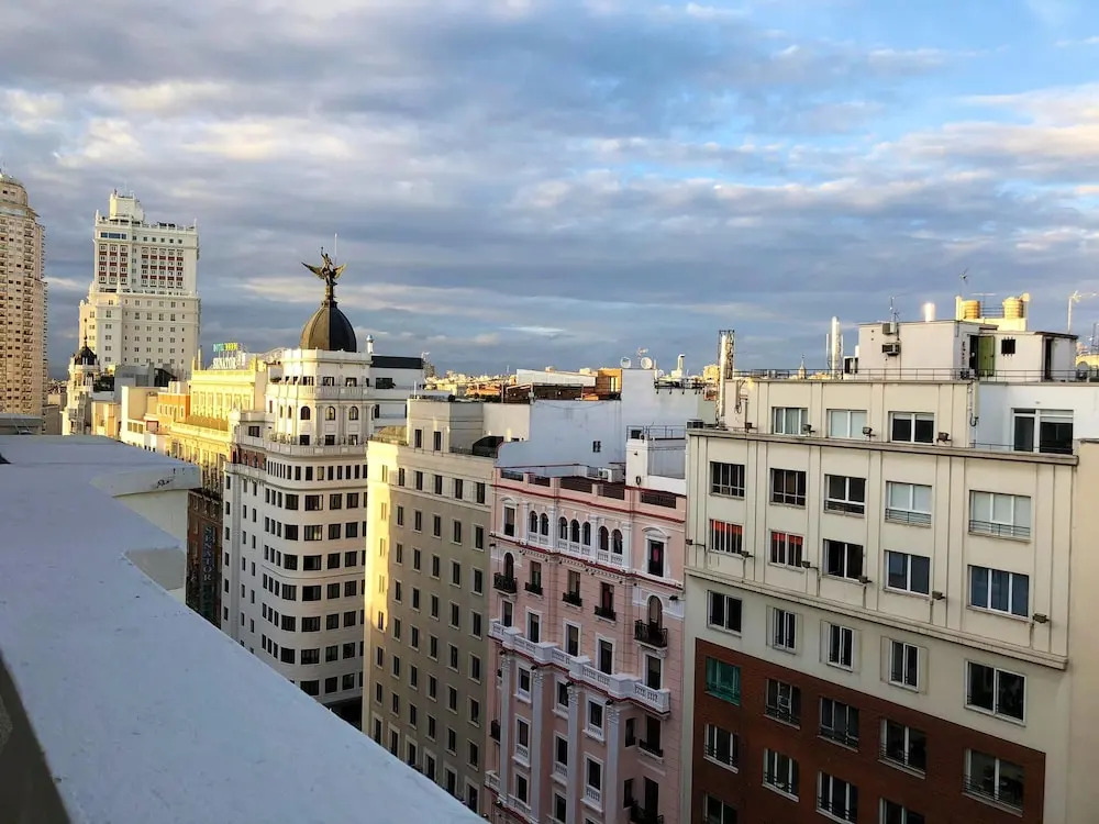Studio in Madrid, With Wonderful City View and Wifi