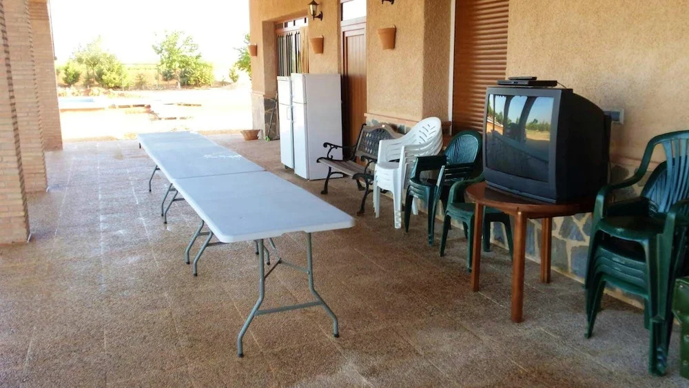 Apartment With 4 Bedrooms in Villarrobledo, With Shared Pool, Furnished Terrace and Wifi