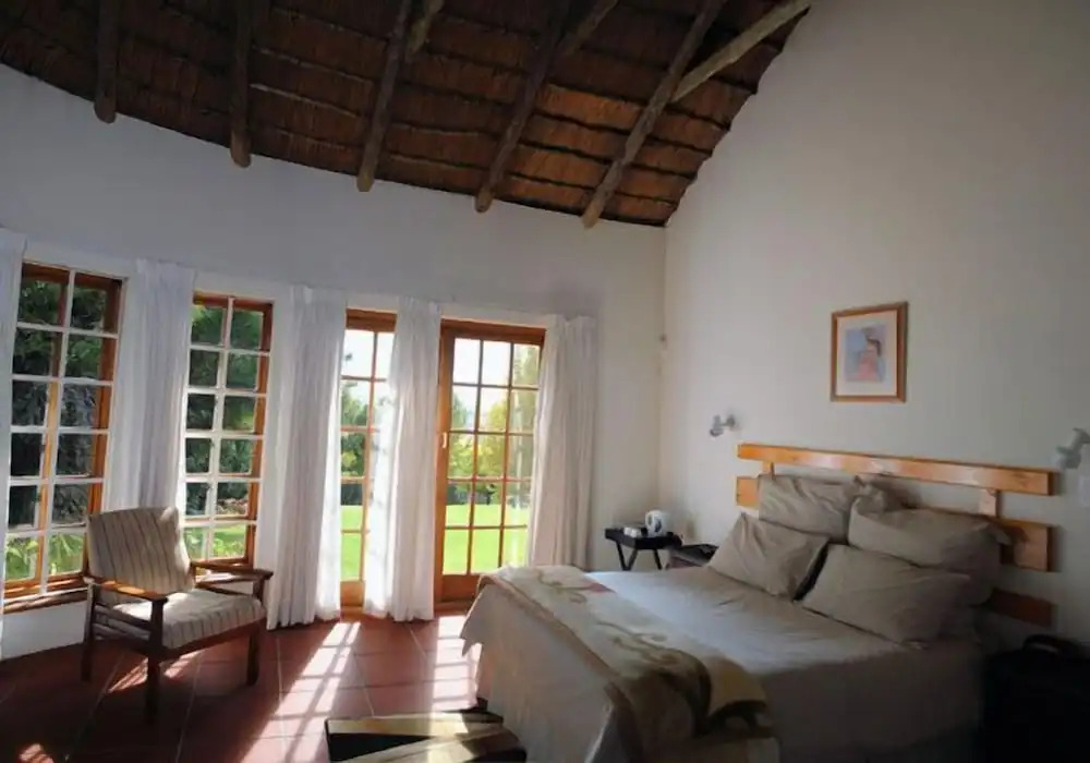 Maclear Manor