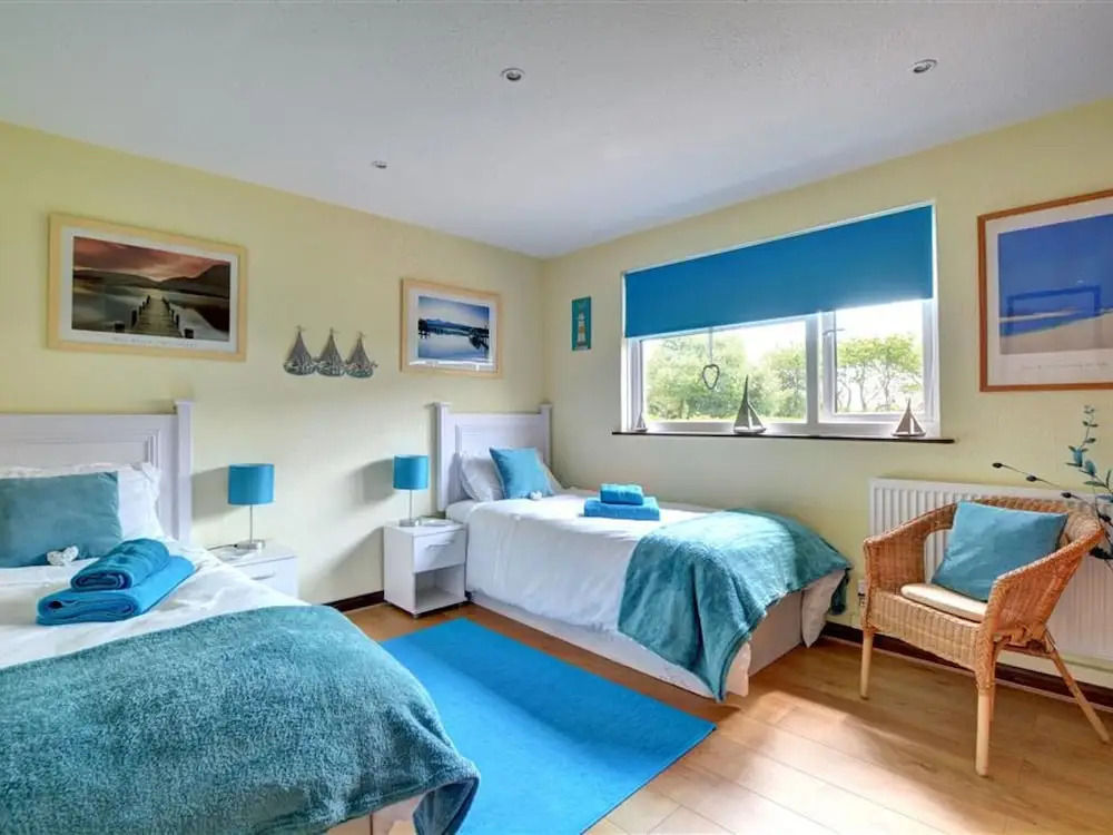 Tastefully Decorated Holiday Home With Bright Conservatory and View of the Country Estate