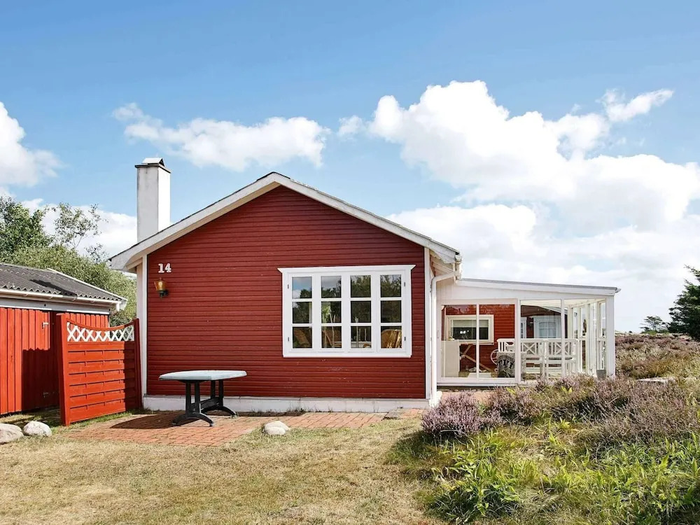 6 Person Holiday Home in Albaek