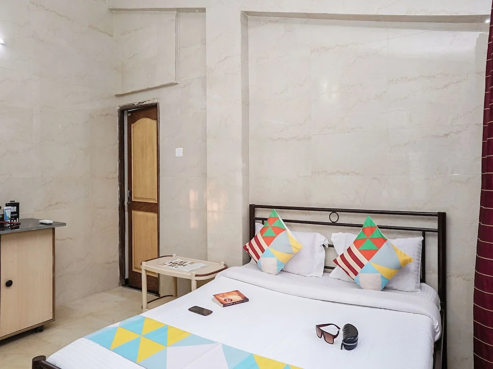 OYO 23069 Home Grand 4BHK Lonavala