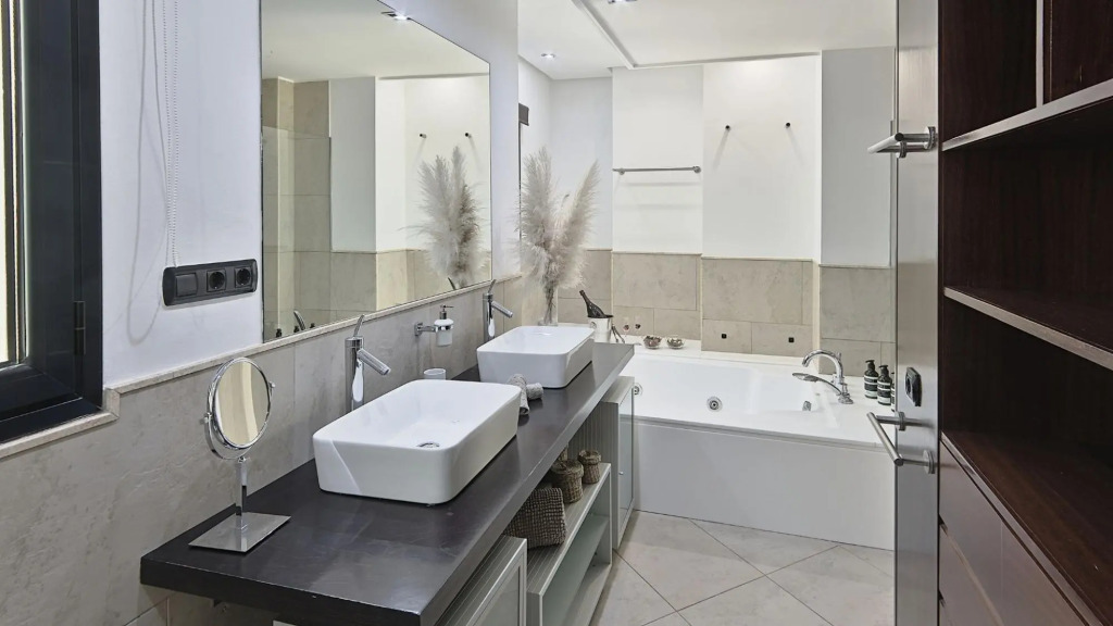 Villa Sunset Deluxe Live Luxury Lifestyle in Ibiza