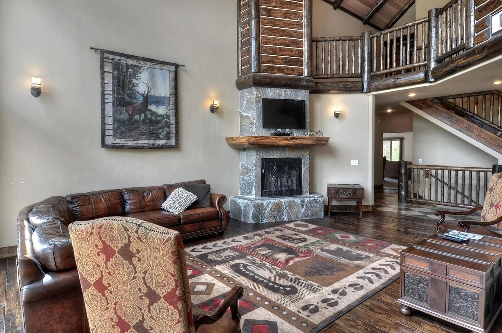 No 4 Grand 8 Bedroom Estate at Castle Glen