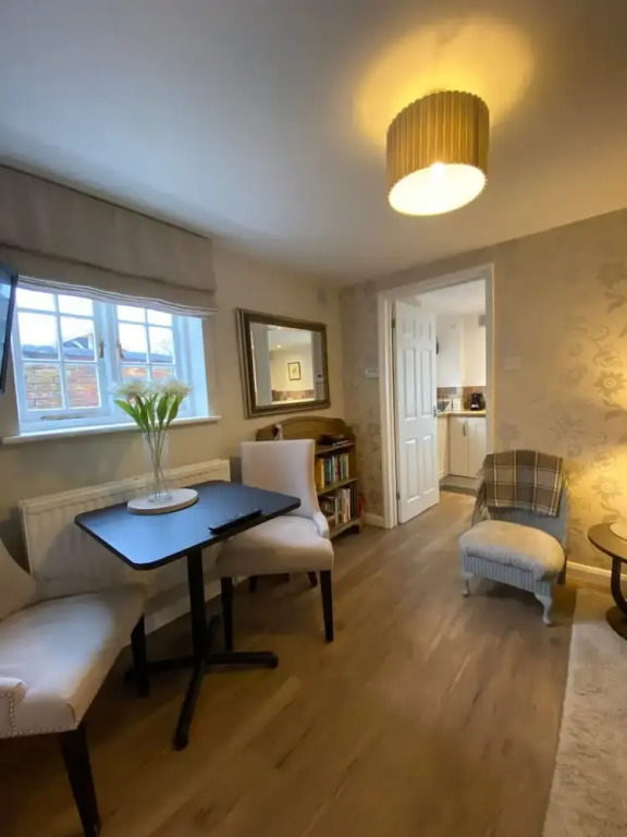 Host & Stay - Old Chapel