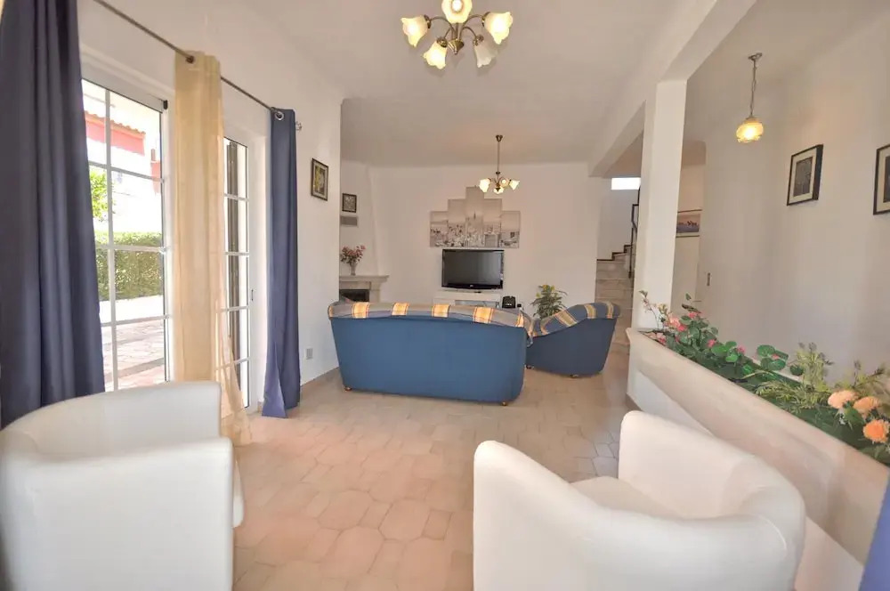 Spacious villa with private pool