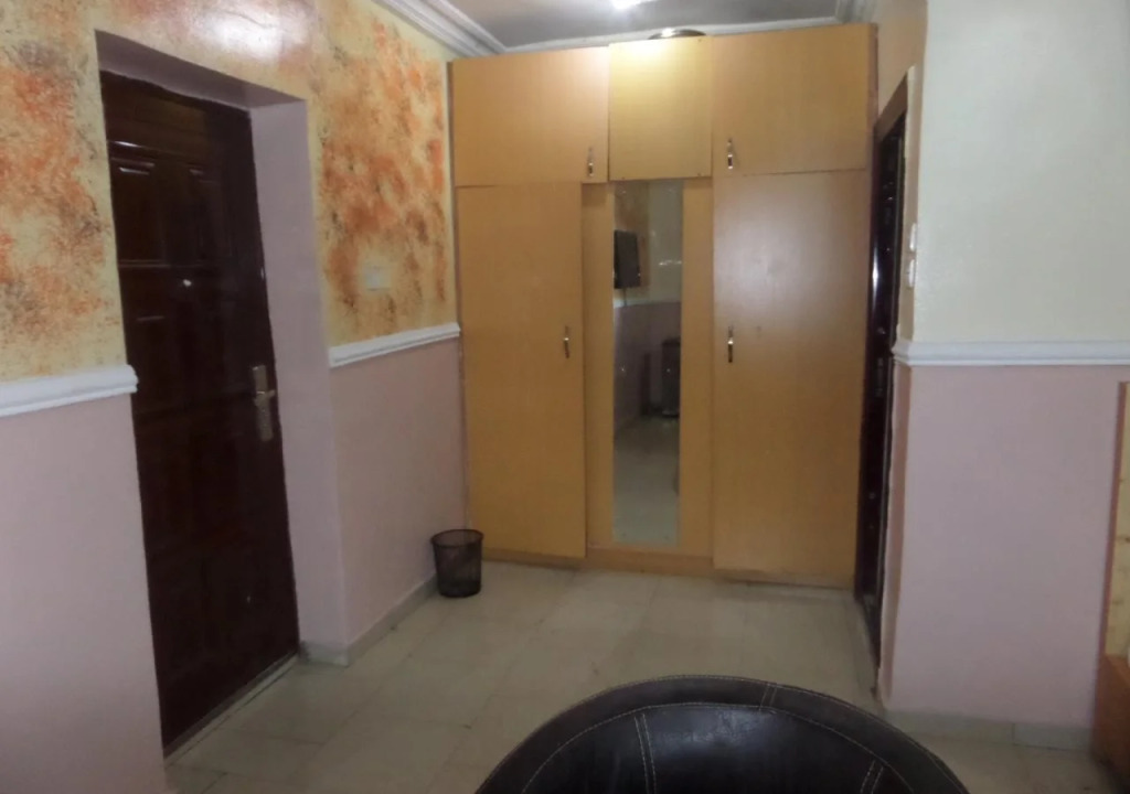 Maxton Suites