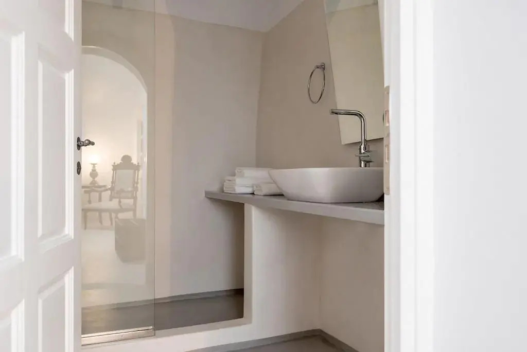 Casasantantonio 18th Century Luxury Mansion