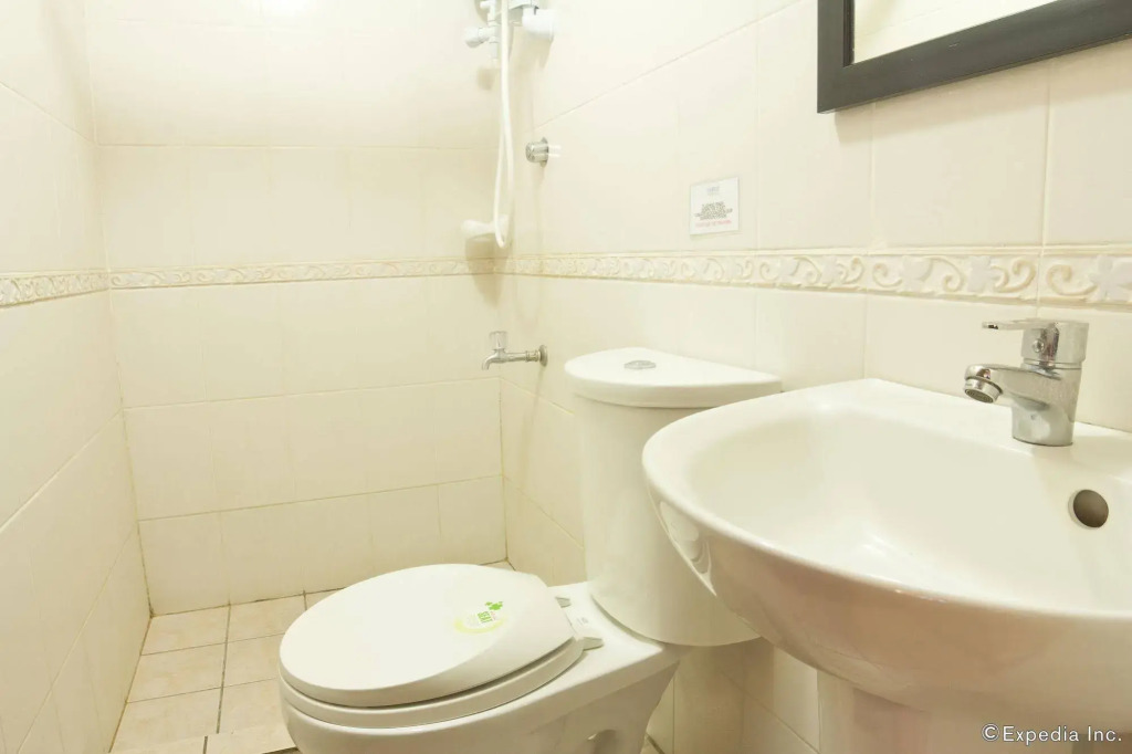 Isabelle Royale Paranaque