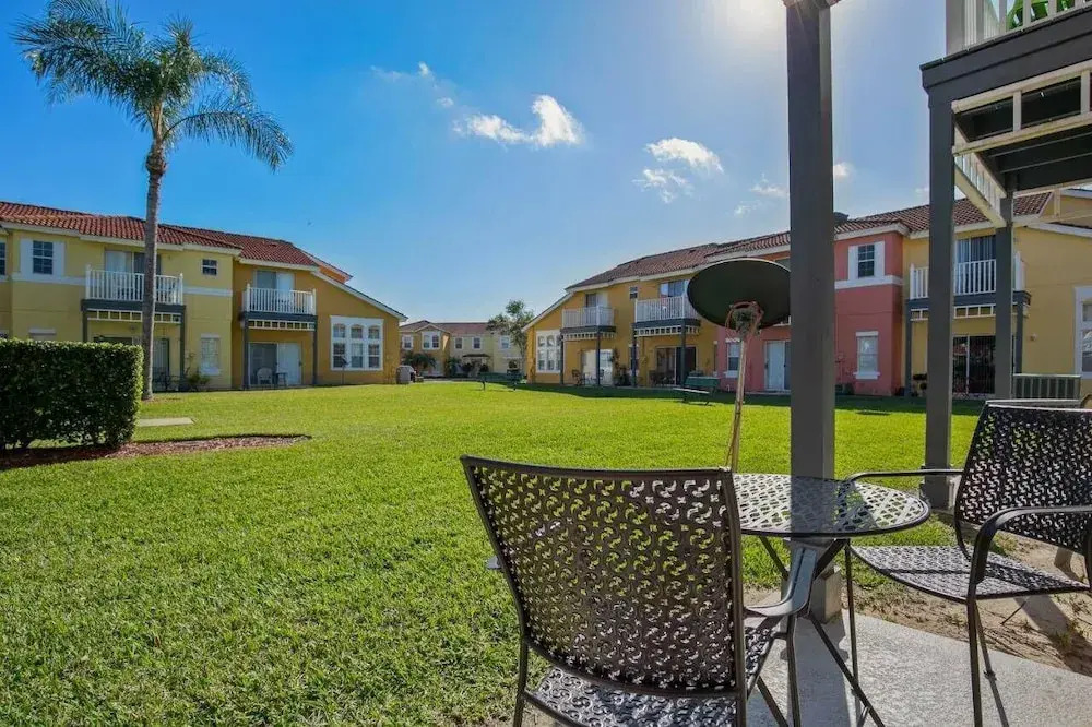 Quiet Resort 3BR Nature Walk 20min to Disney