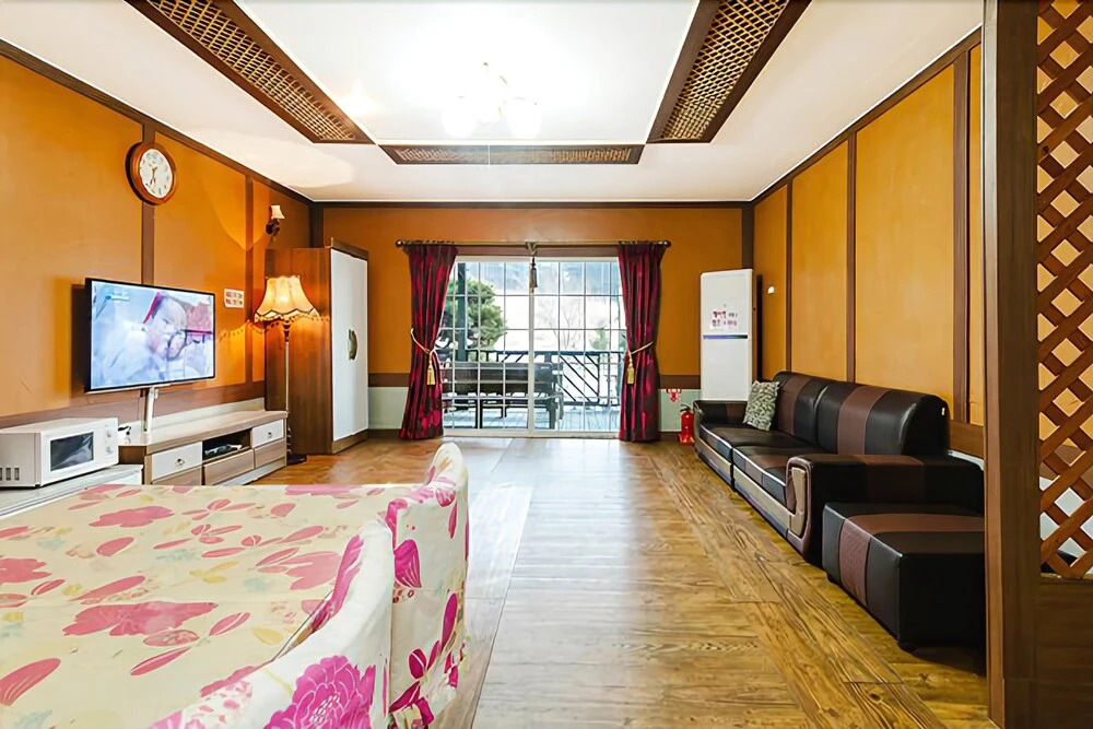 Taean Sky Pension