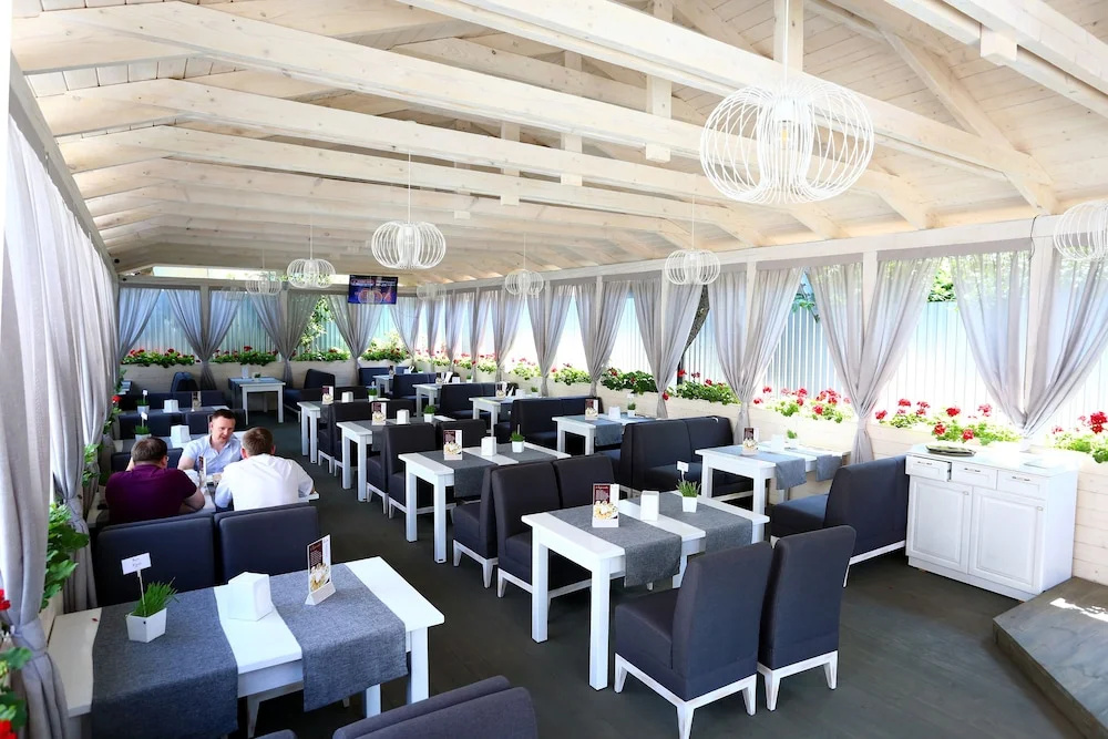 Deluxe Hotel «Купава»