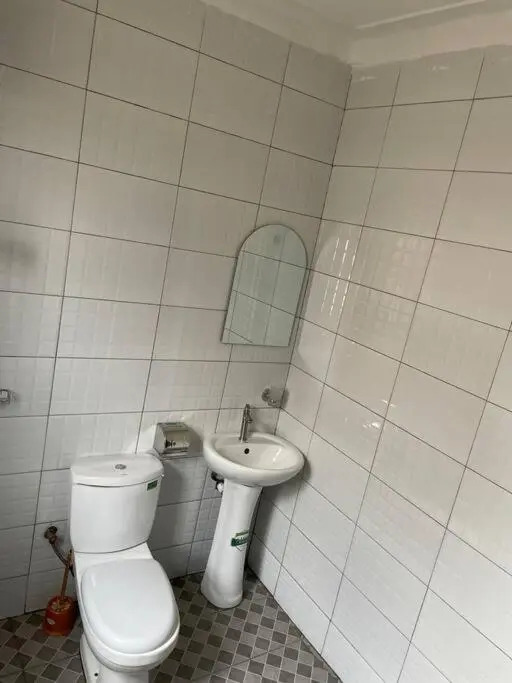 JD1 Lakeview 1 Bed Apt Makindye. Wifi/ Netflix