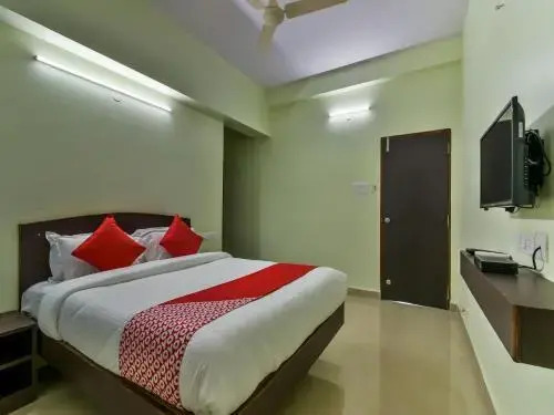 Swarnam By OYO Rooms