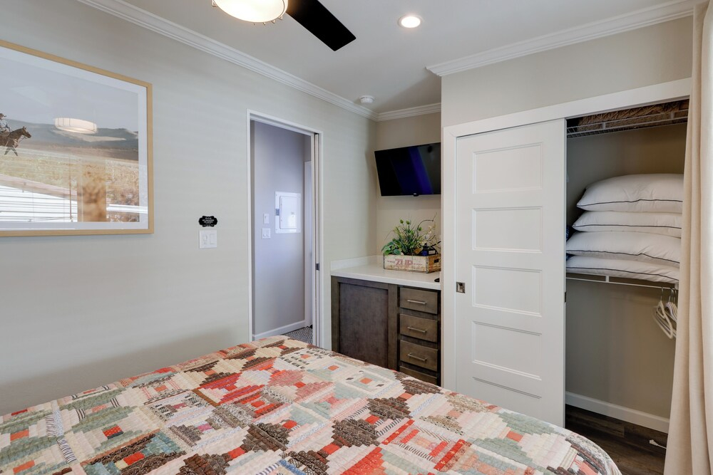 Rodeo Thrills & Backyard Bbqs! Lake Wales Retreat