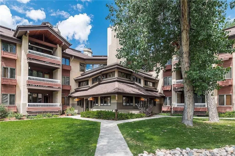 1104 Trappeur's Lodge, Trappeur's Crossing Apartment 2