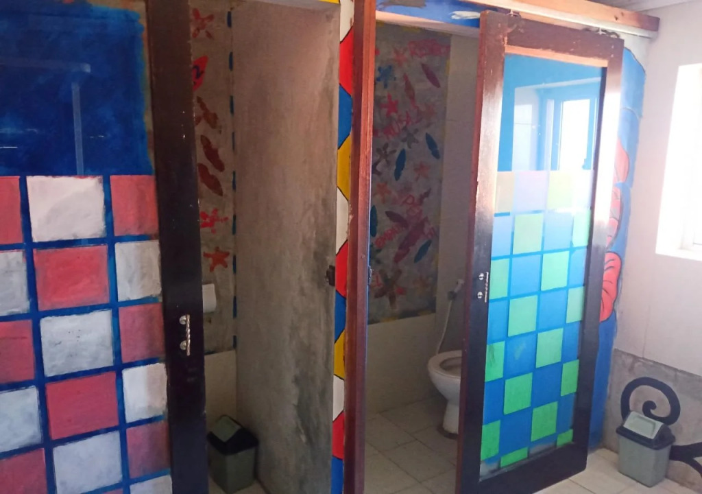 House Of D16 Hostel