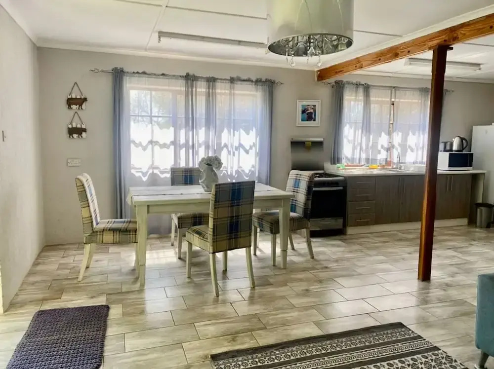 Stunning Private Cottage in the Heart of Nyanga - 2095