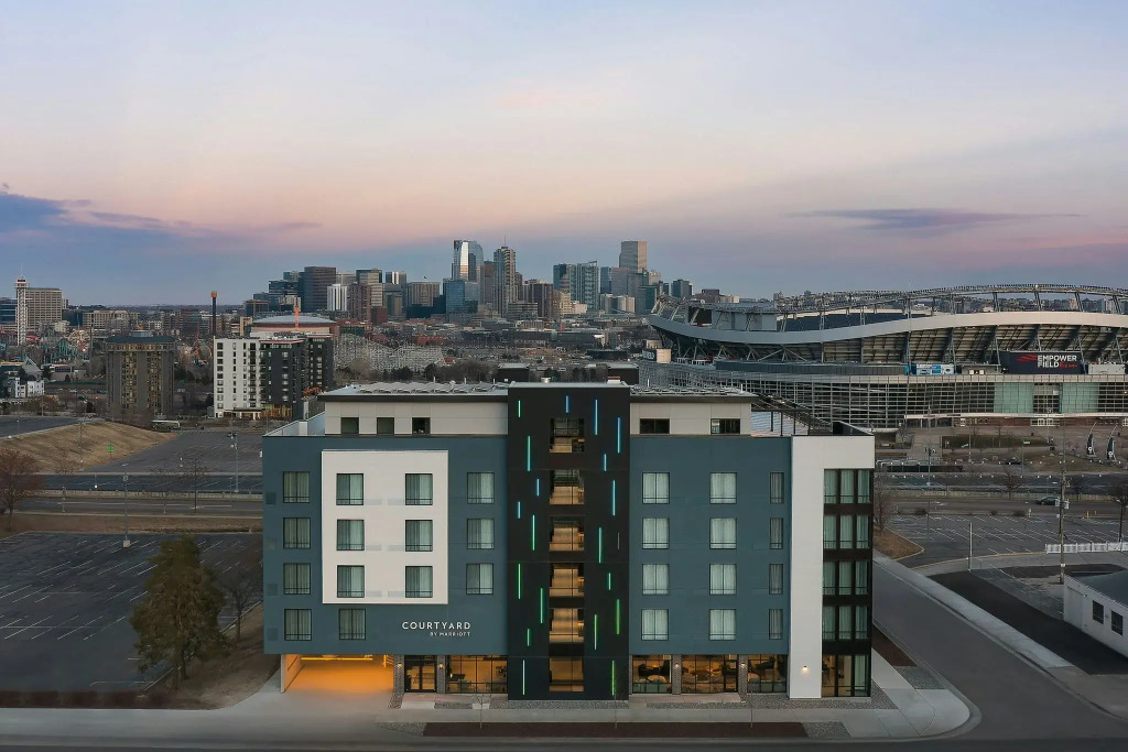 Courtyard by Marriott Denver Downtown West