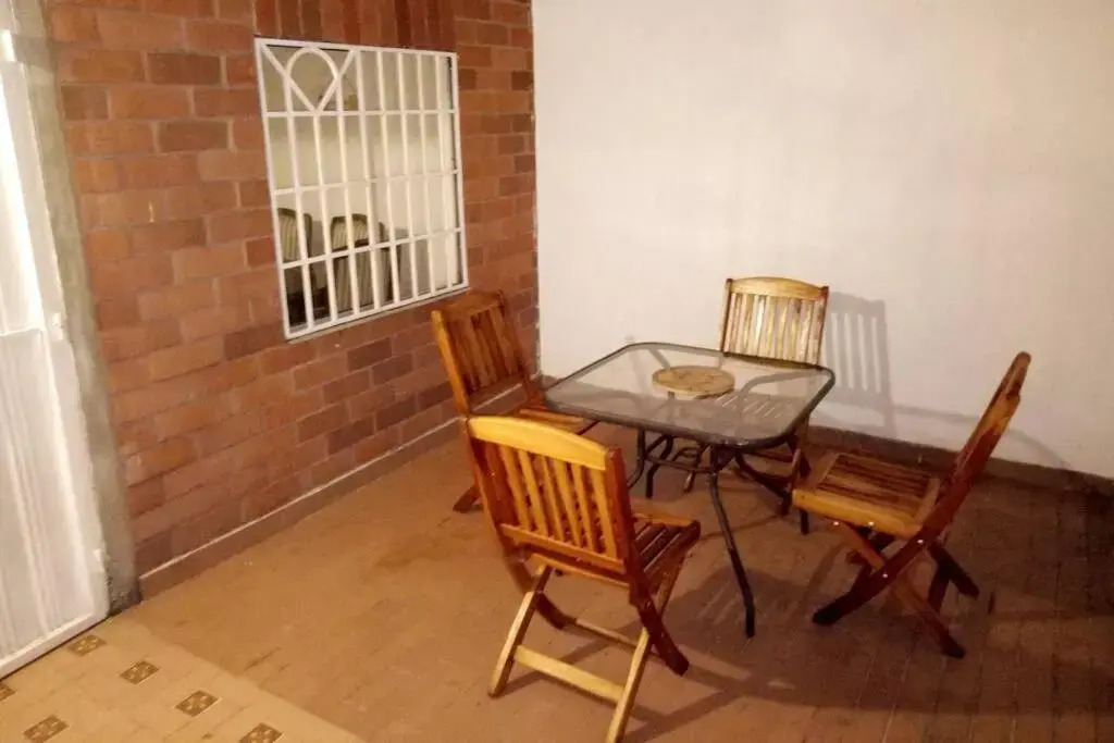 Casa Anillo vía, cerca a CC Cañaveral y Clínica
