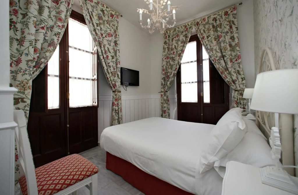 Basic Hotel Puerta de Sevilla