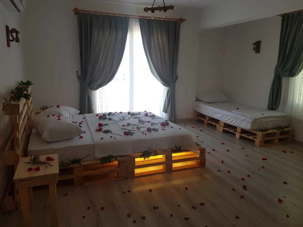 Zeytin Dali Butik Otel