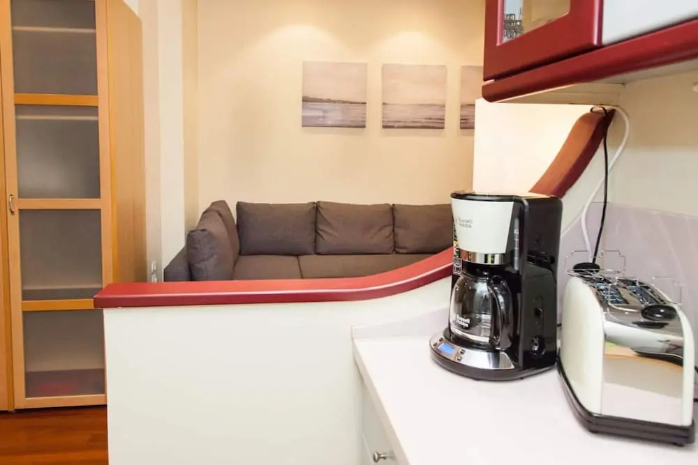 Centrally Located Studio In Athens