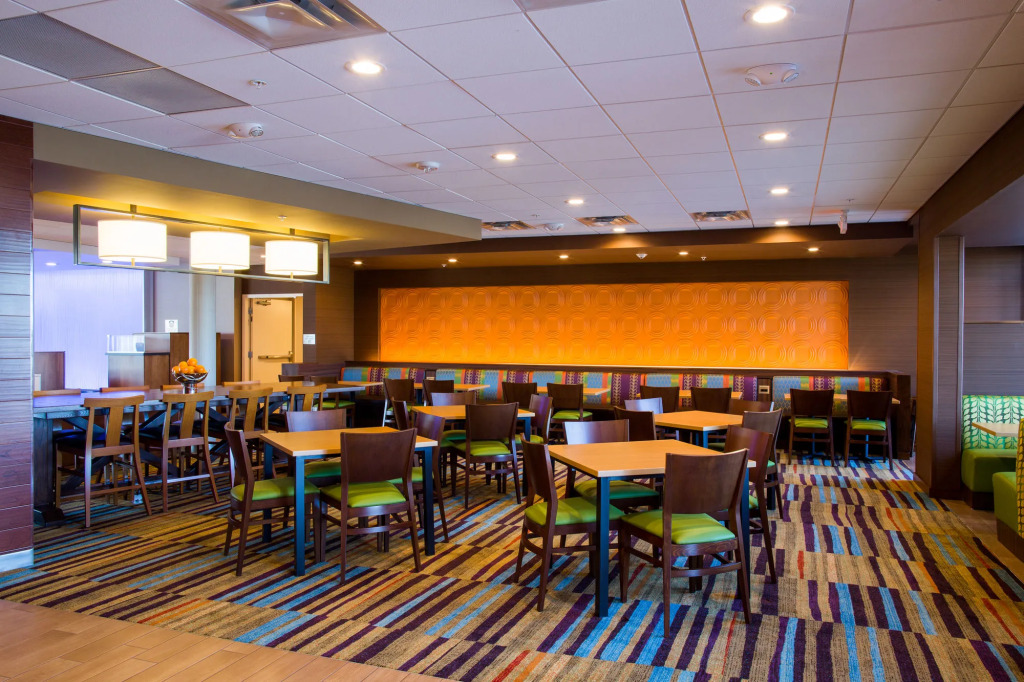 Fairfield Inn & Suites by Marriott Lincoln Southeast