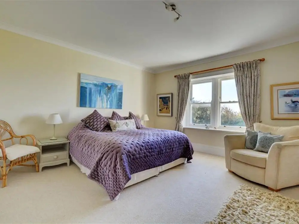 Modern Holiday Home in Padstow With Garden