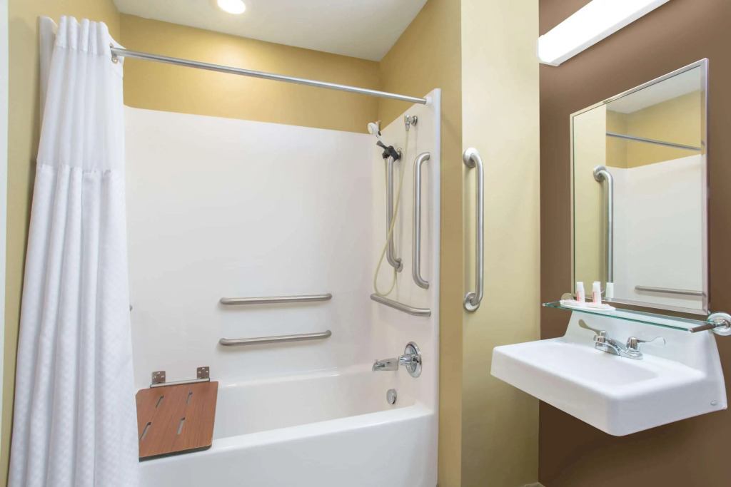 Microtel Inn & Suites by Wyndham Mansfield