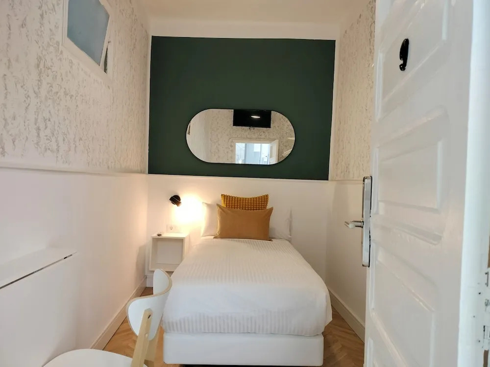 Room27- city center