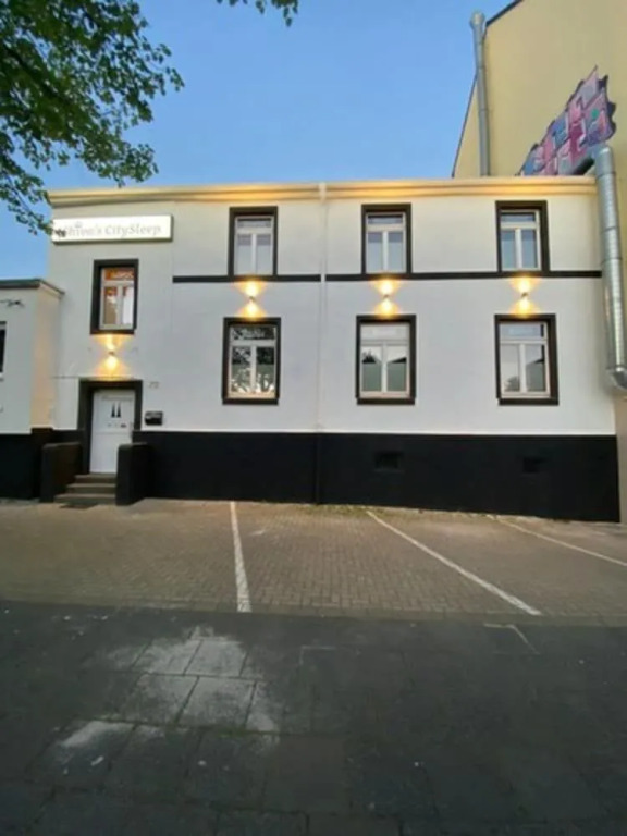 Shivas City Aparthotel