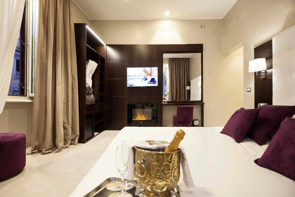 Roman Holidays Boutique Hotel