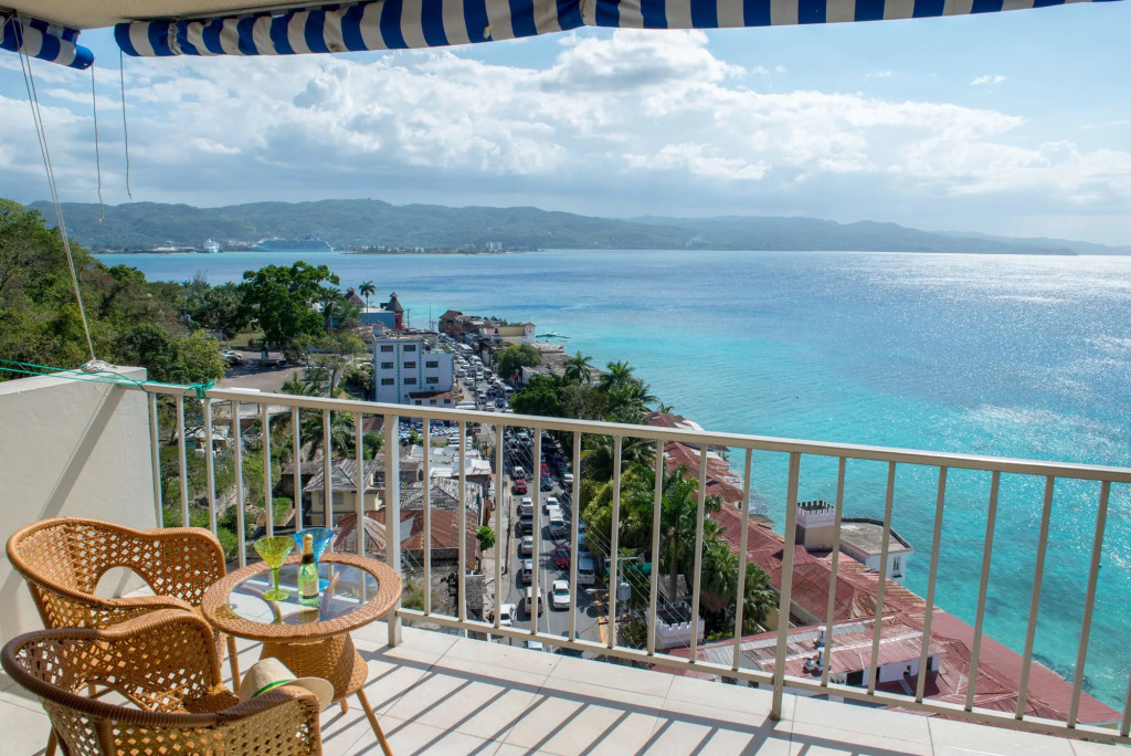 Montego Bay Club Apartments