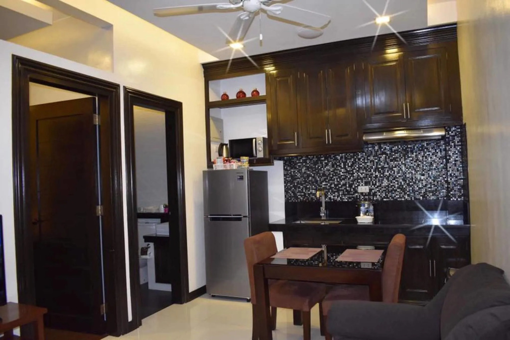 Jo Carters Hotel and Suites Angeles City