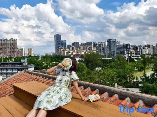 Moshang Huakai Homestay (Qixing Rock Paili Branch)