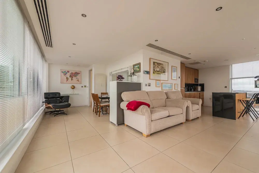 2 Bedroom Penthouse with Parking