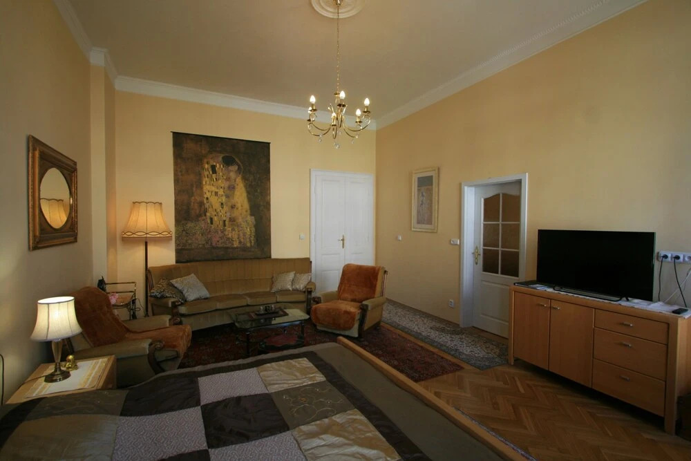 Apartment No. 20 Jaltská 3