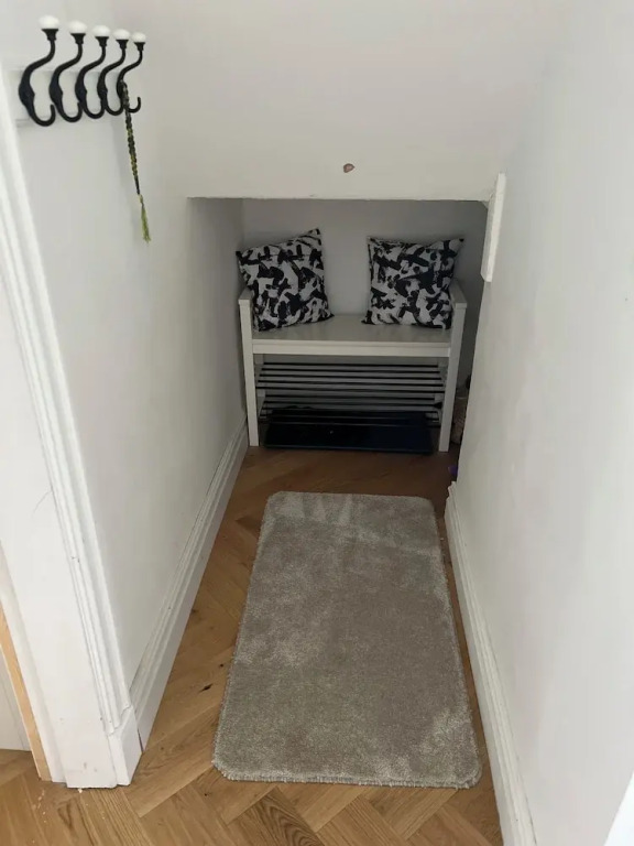 The Hidden Cottage Near Manchester Airport