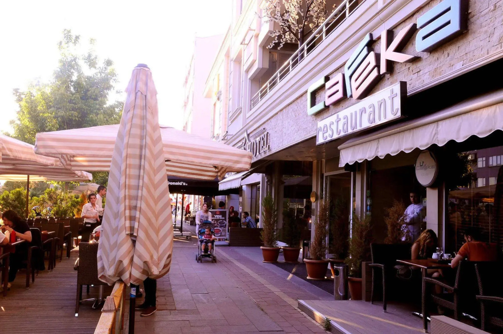 Artur Hotel